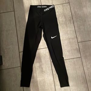 Black nike pro high rise leggings